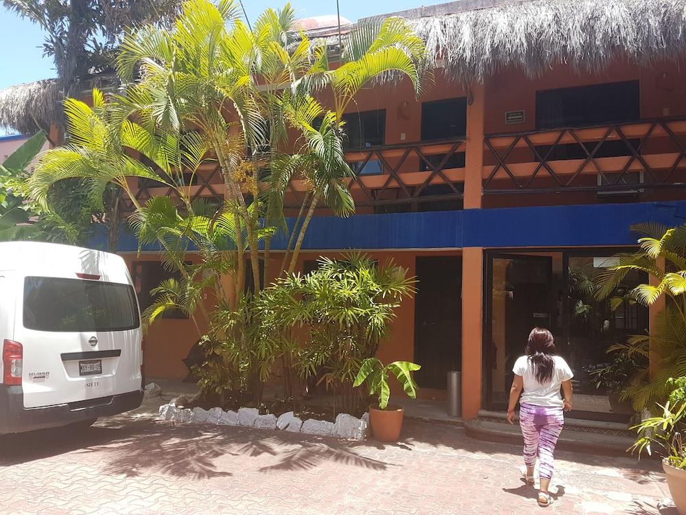 Costa Del Mar Hotel Playa del Carmen Exterior photo